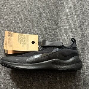 Children’s Nike revolution 7 13.5c